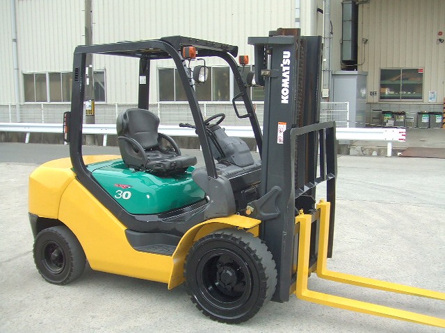 2012 Komatsu FD30T-16 (2)